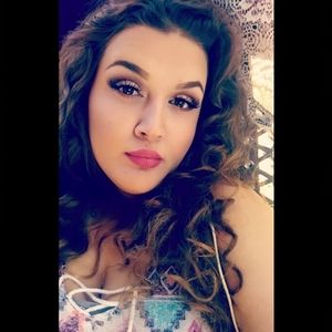 Meet your Posher, Sierra